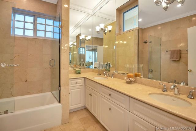 $975,000 | 3315 Toledo Plaza, Coral Gables, FL 33134