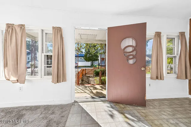 a view of a entryway