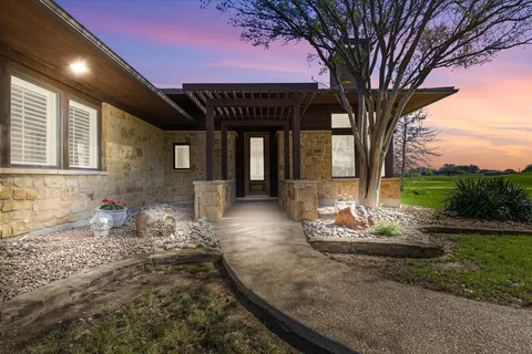 $498,650 | 2001 Kahala Sunset Drive, Spicewood, TX 78669