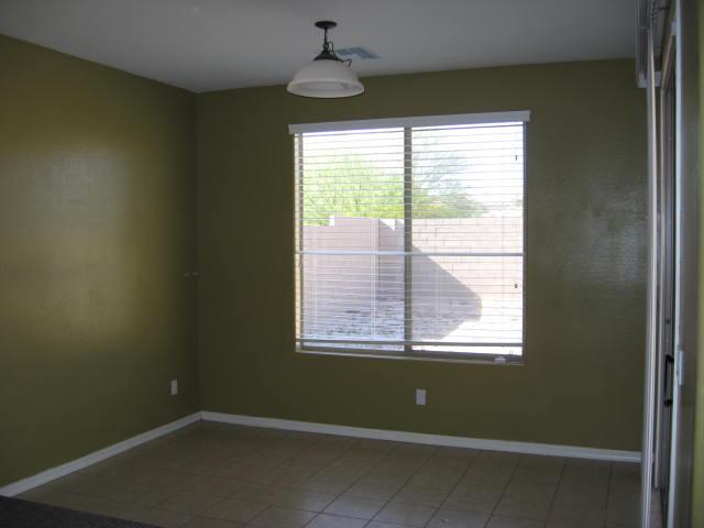 15278 West Calavar Road Surprise, AZ 85379 - Photo 7 of 11 Kitchen eat in area
