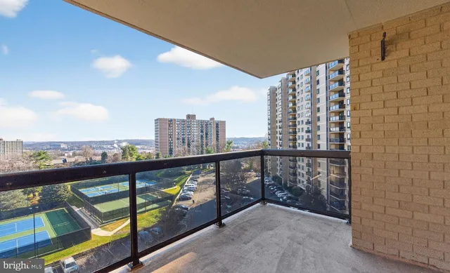 $3,000 | 307 Yoakum Parkway, Unit 821, Alexandria, VA 22304