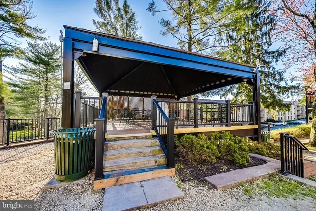 $3,000 | 307 Yoakum Parkway, Unit 821, Alexandria, VA 22304