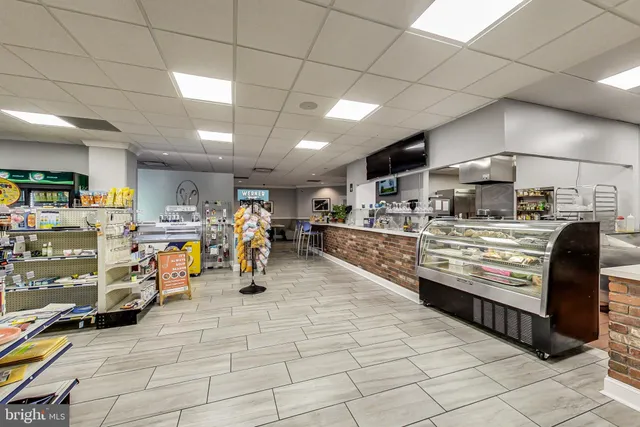 $3,000 | 307 Yoakum Parkway, Unit 821, Alexandria, VA 22304