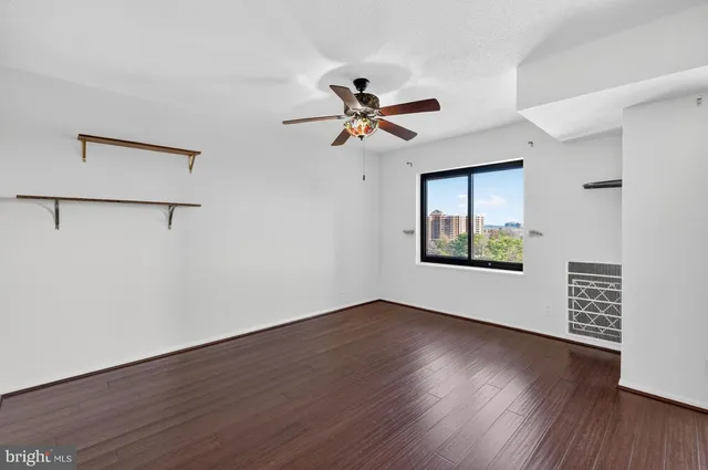 $3,000 | 307 Yoakum Parkway, Unit 821, Alexandria, VA 22304