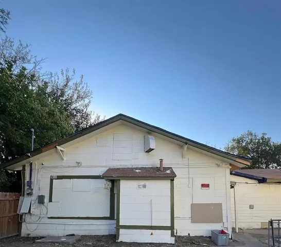 a view of white house