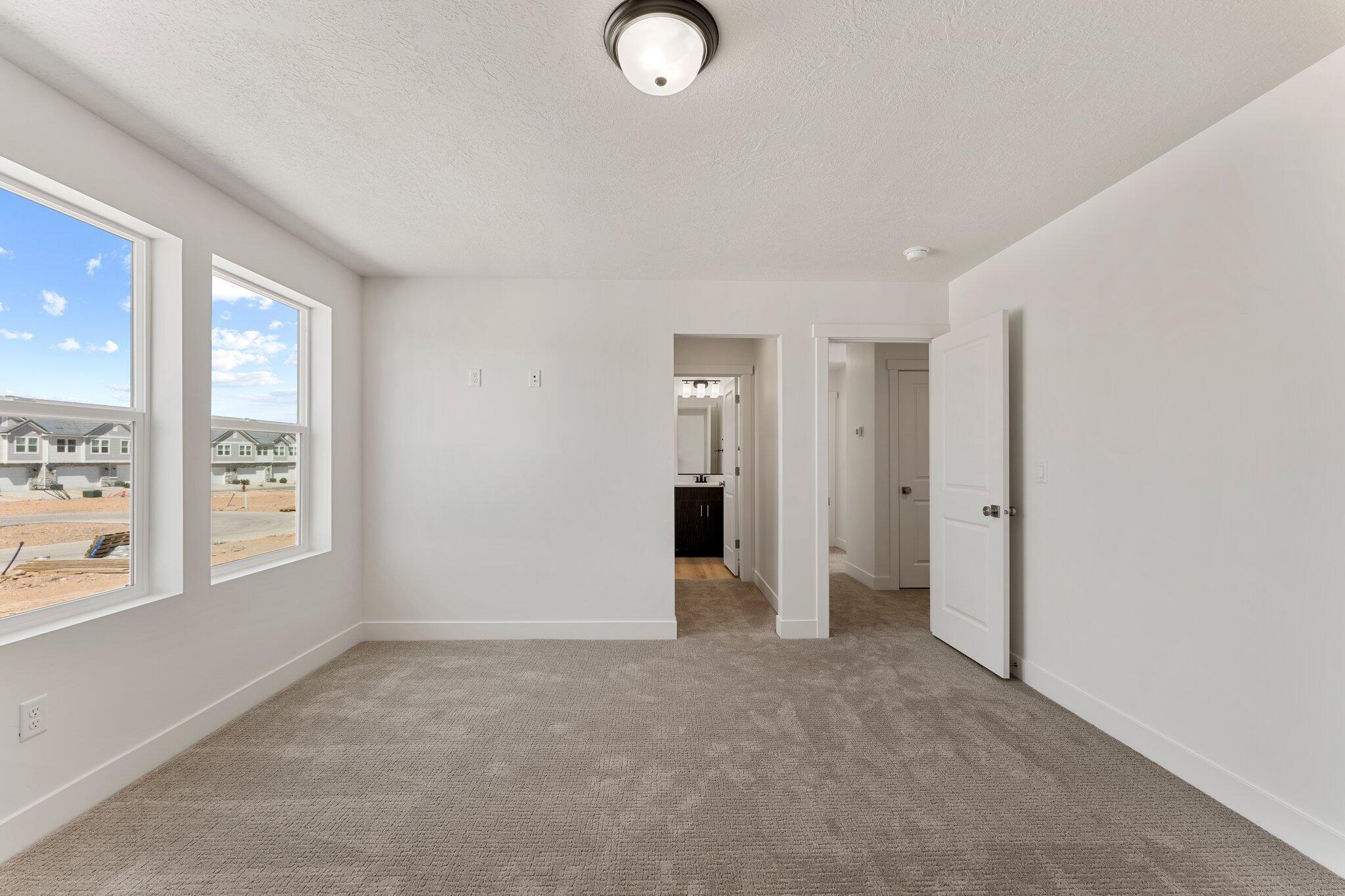 516 West Olive Lane St. George, UT 84790 - Photo 13 of 32 Primary Suite
