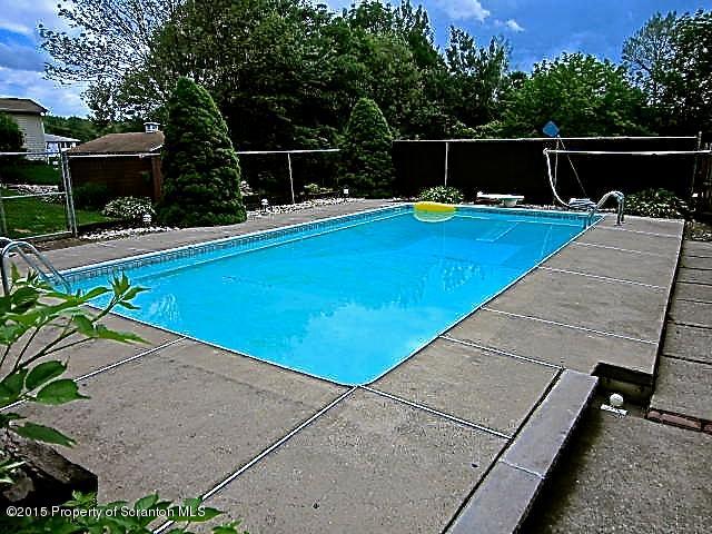 109 T Rt 359 Moscow, PA 18444 - Photo 19 of 27 Gallery Image 19