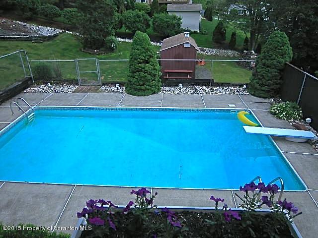 109 T Rt 359 Moscow, PA 18444 - Photo 20 of 27 Gallery Image 20
