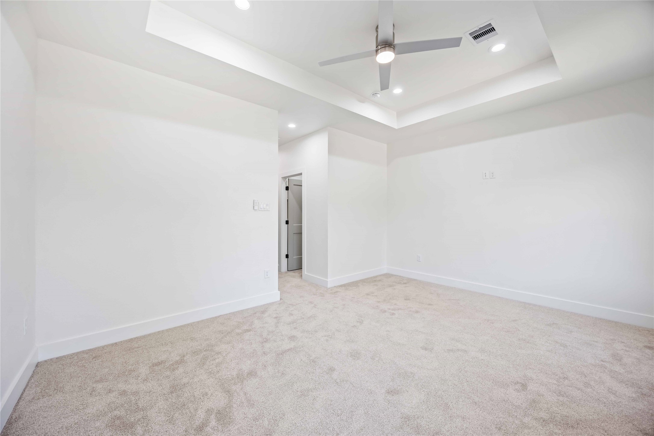 5222 Gold Street Houston, TX 77026 - Photo 22 of 28 wooden floor in an empty room