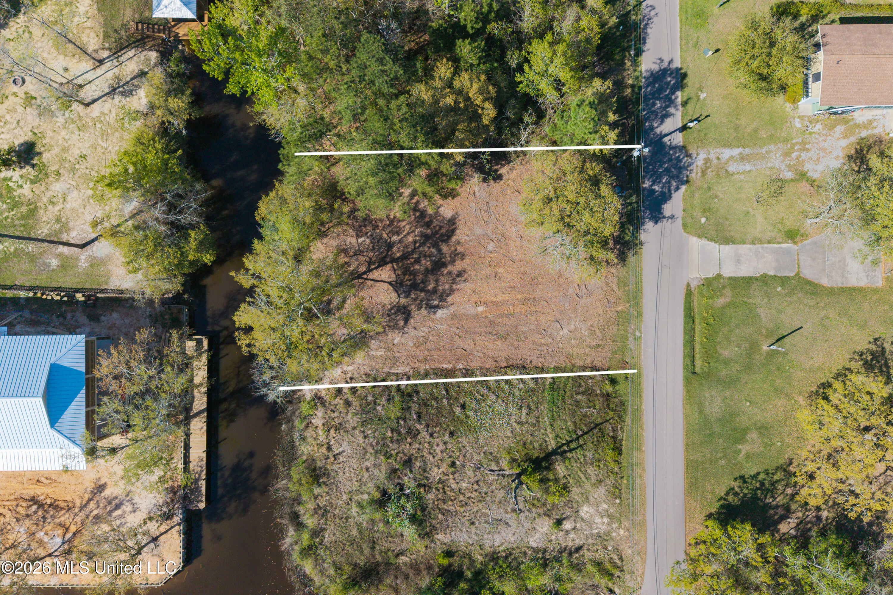24 Fiber Street Bay St. Louis, MS 39520 - Photo 3 of 17 0002