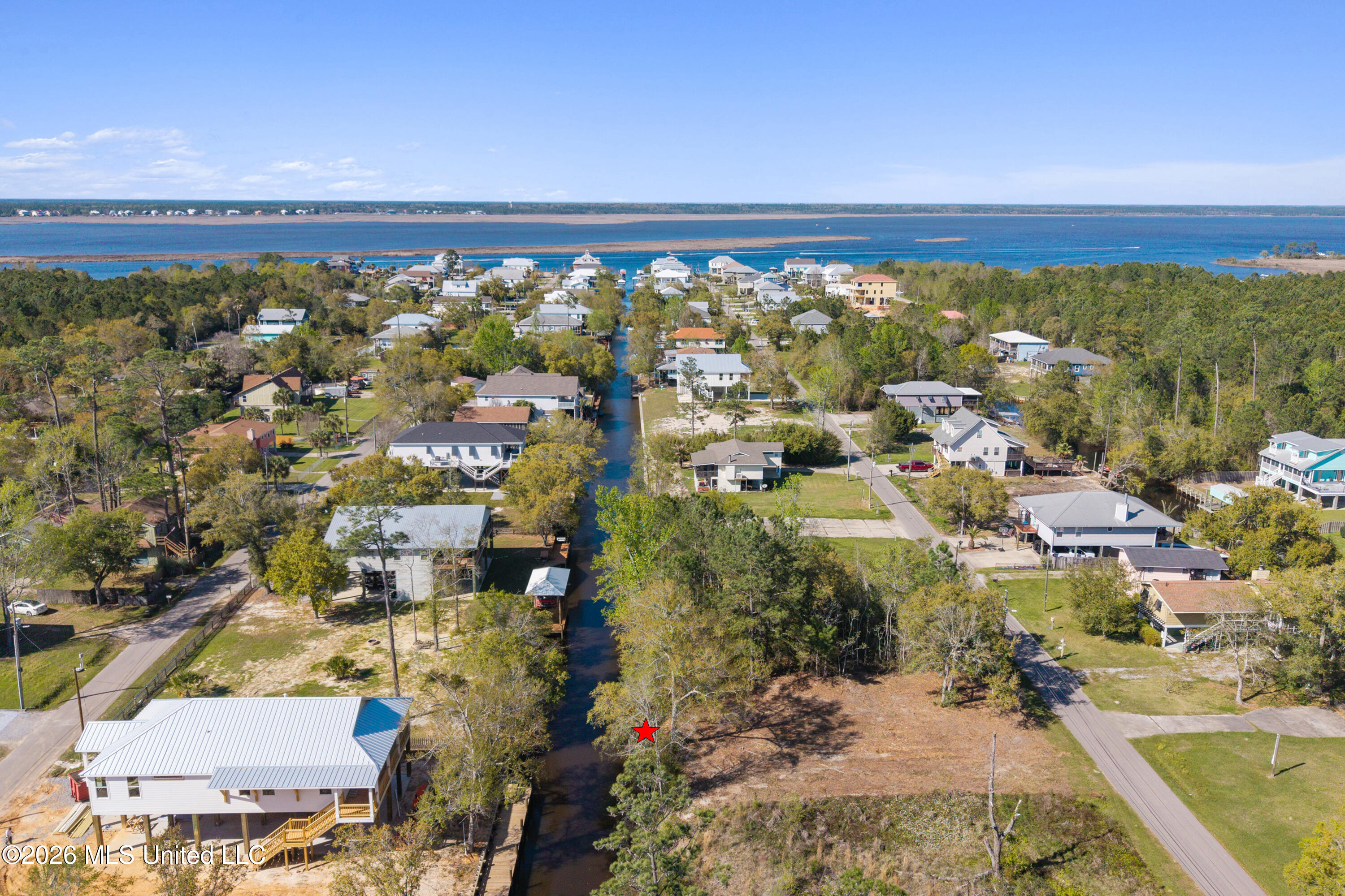 24 Fiber Street Bay St. Louis, MS 39520 - Photo 4 of 17 0005