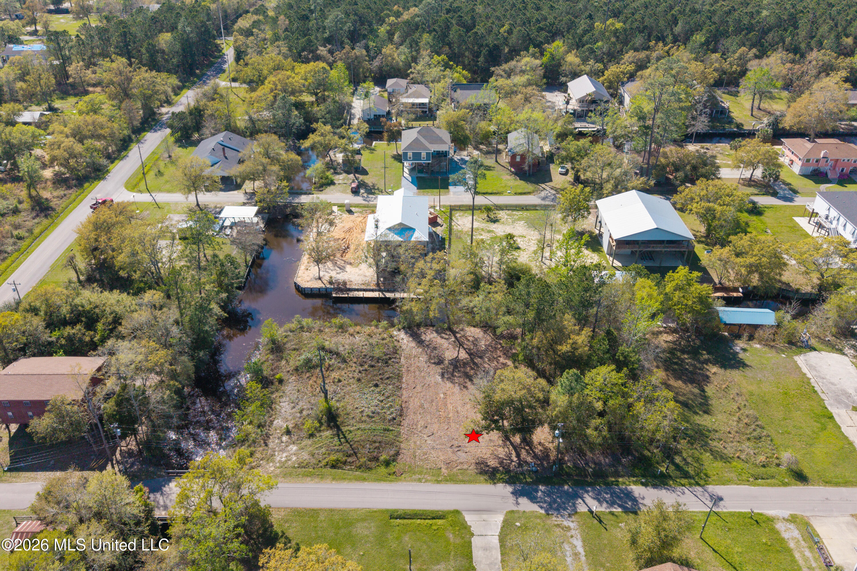 24 Fiber Street Bay St. Louis, MS 39520 - Photo 5 of 17 0004