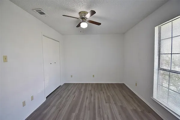 $1,395 | 438 Finch Drive, DeSoto, TX 75115