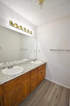 $1,395 | 438 Finch Drive, DeSoto, TX 75115