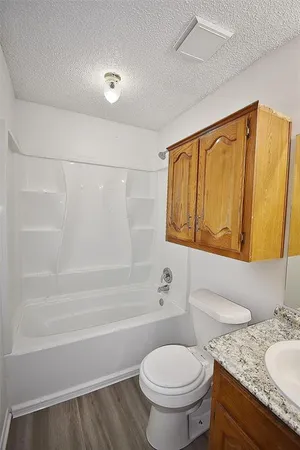 $1,395 | 438 Finch Drive, DeSoto, TX 75115