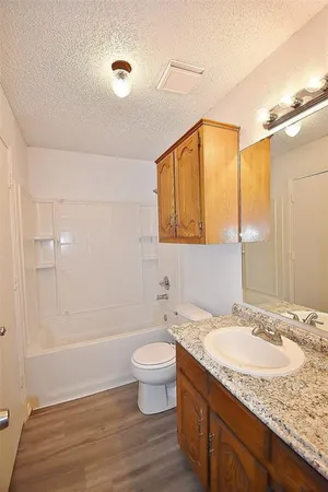 $1,395 | 438 Finch Drive, DeSoto, TX 75115