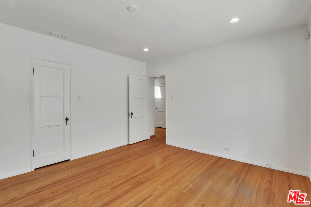 1107 Alfred Los Angeles, CA 90035 - Photo 13 of 39