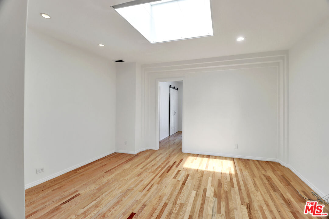 1107 Alfred Los Angeles, CA 90035 - Photo 22 of 39