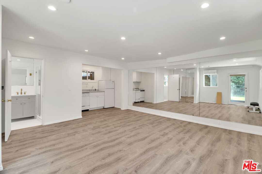 1107 Alfred Los Angeles, CA 90035 - Photo 28 of 39