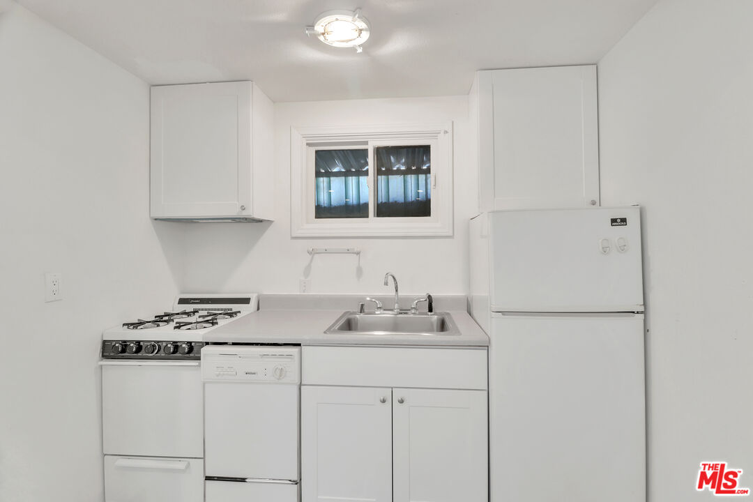 1107 Alfred Los Angeles, CA 90035 - Photo 29 of 39