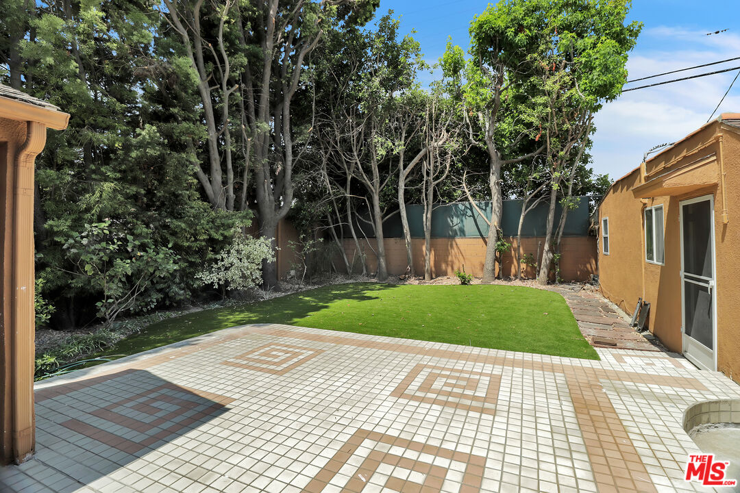 1107 Alfred Los Angeles, CA 90035 - Photo 33 of 39