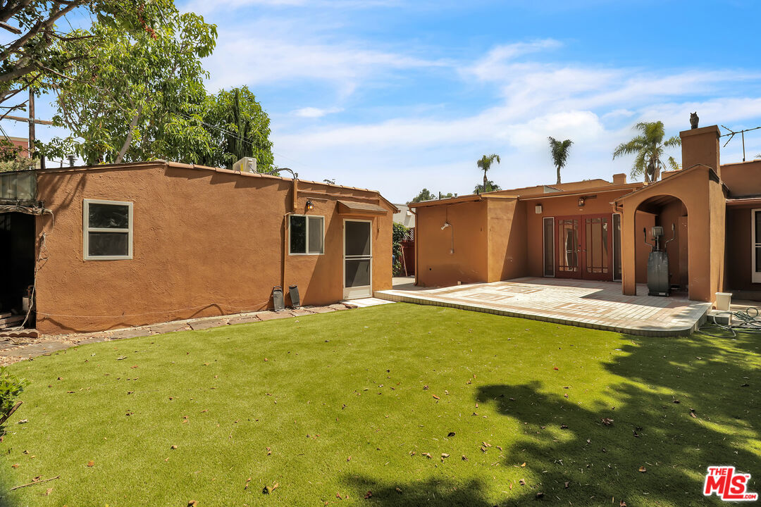 1107 Alfred Los Angeles, CA 90035 - Photo 36 of 39