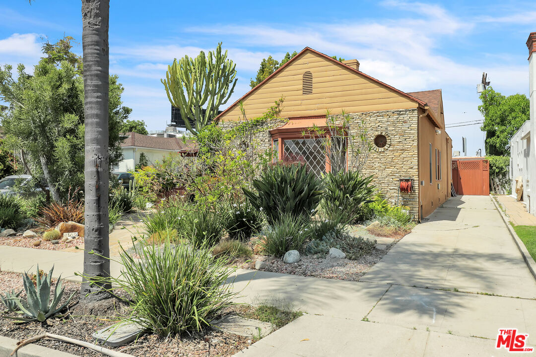 1107 Alfred Los Angeles, CA 90035 - Photo 37 of 39