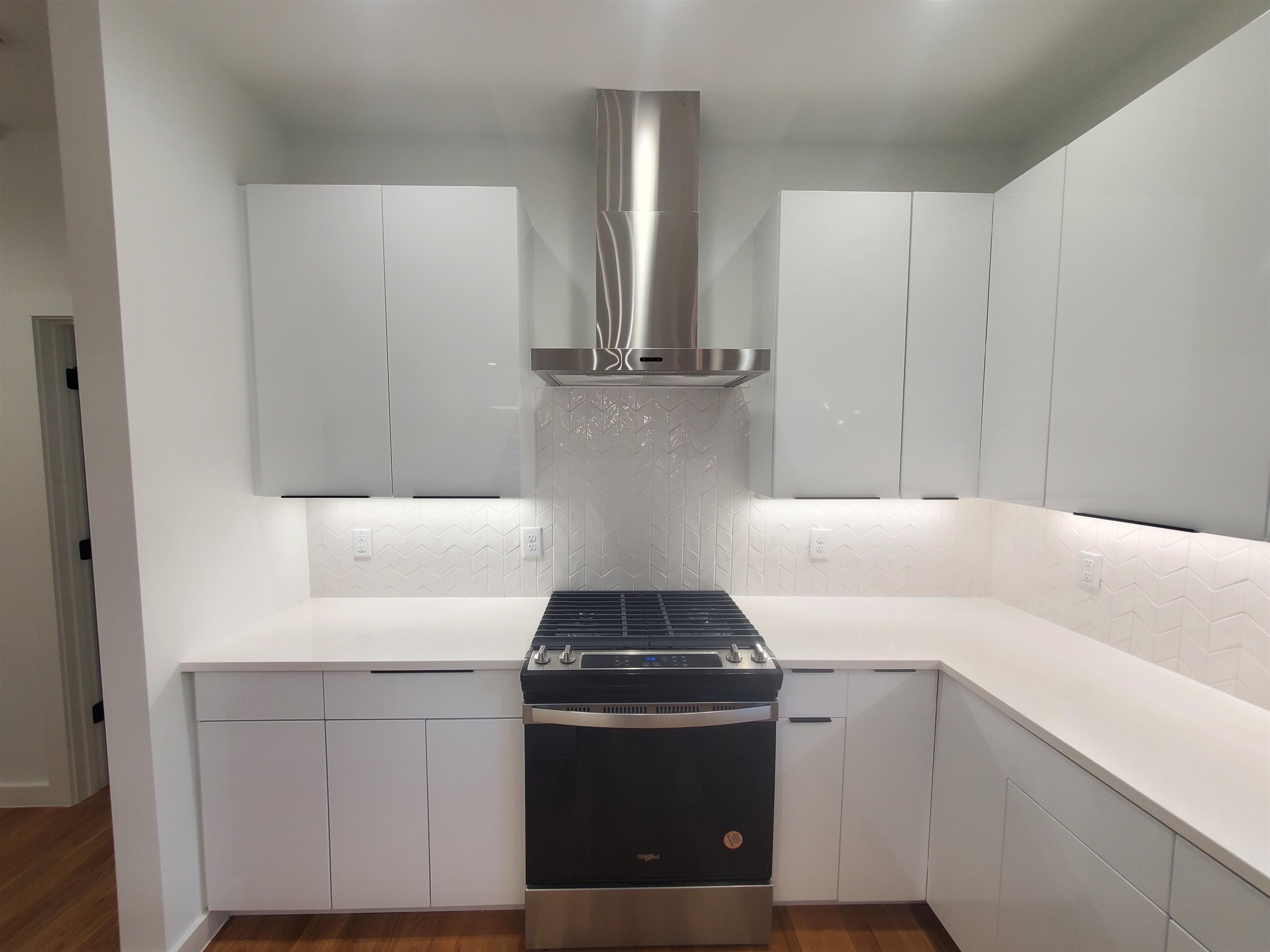 223 Bledsoe Avenue Raleigh, NC 27601 - Photo 6 of 28 Photo 6
