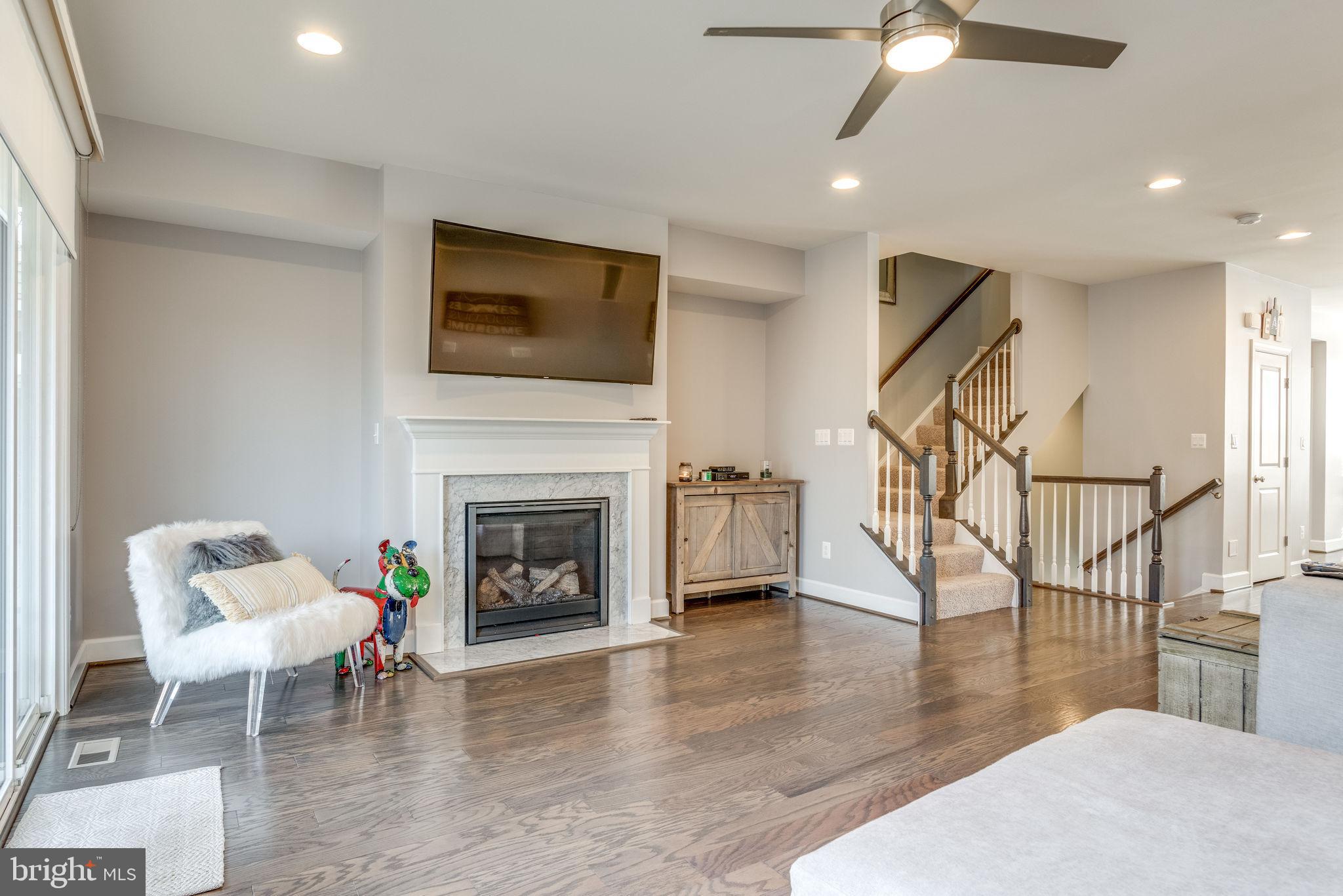23659 Turtle Point Terrace Ashburn, VA 20148 - Photo 5 of 49 Gallery Image 5