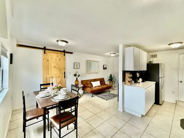 $1,900 | 2575 South Himes Avenue, Unit A, Tampa, FL 33629