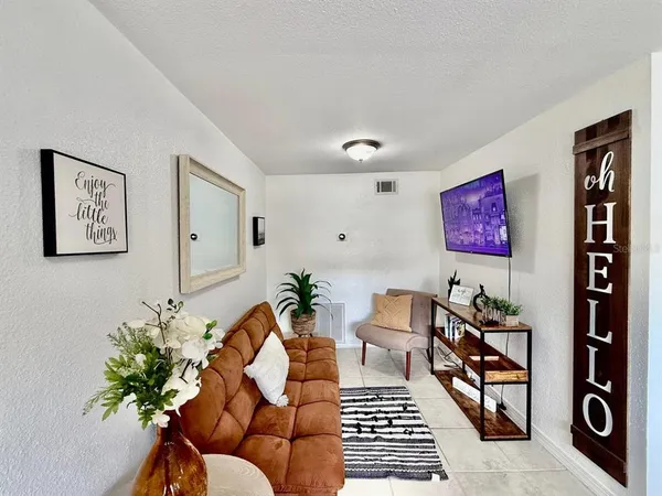 $1,900 | 2575 South Himes Avenue, Unit A, Tampa, FL 33629