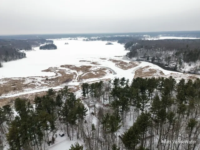 $374,900 | 6771 East 4 Seasons Drive, Newaygo, MI 49337