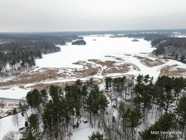 $374,900 | 6771 East 4 Seasons Drive, Newaygo, MI 49337