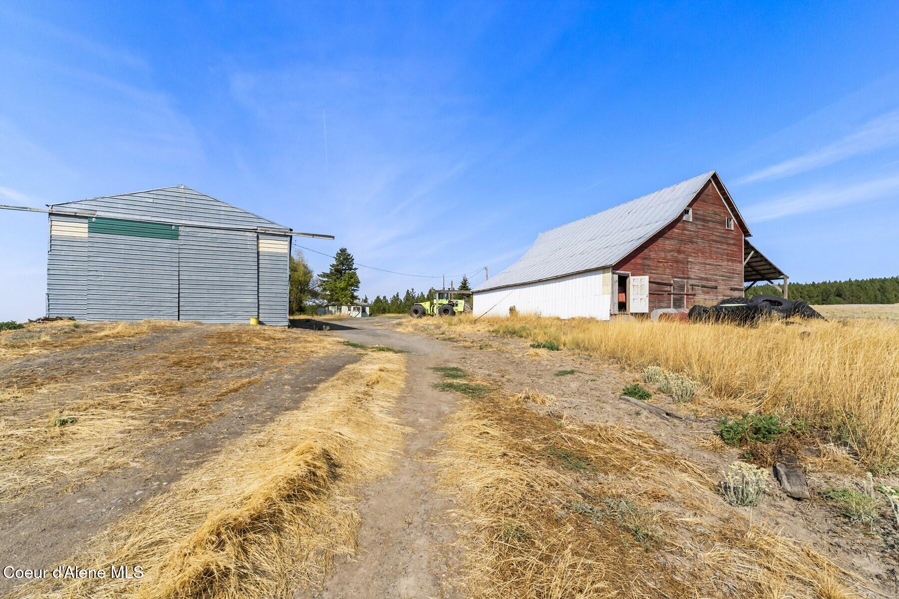 8597 West Rolling Hills Road Worley, ID 83876 - Photo 19 of 47 Roadway to homesite