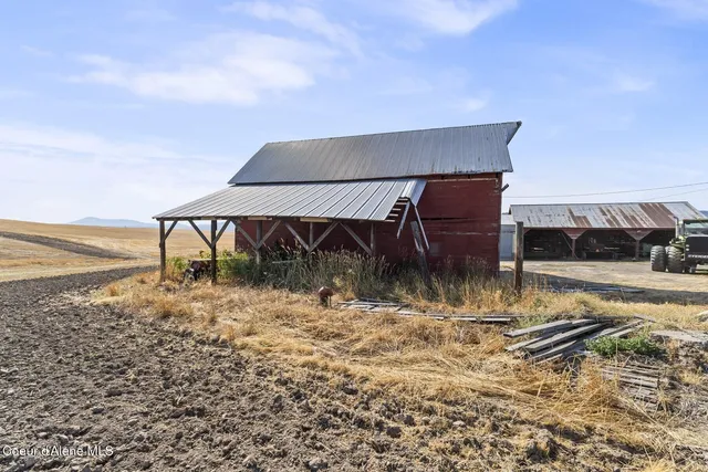 $5,950,000 | 8597 West Rolling Hills Road, Worley, ID 83876