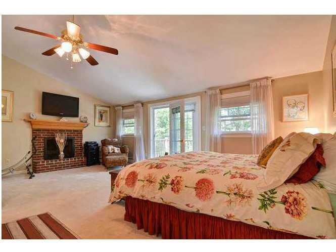 6 Waumbek Road Cape Elizabeth, ME 04107 - Photo 10 of 35 Master Bedroom.