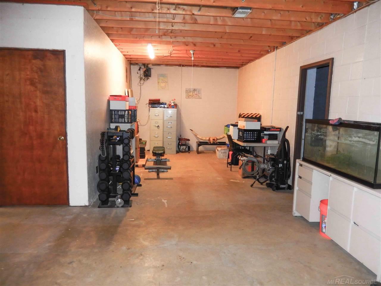 1398 North Vincent Road Ovid, MI 48866 - Photo 34 of 55 31311835-33.JPG