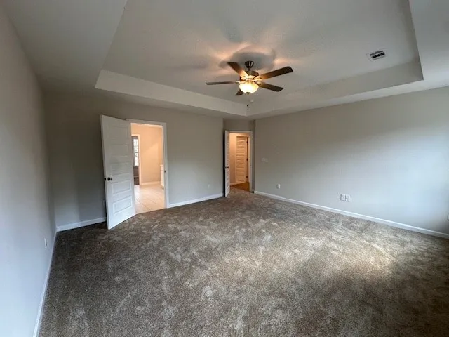 a view of empty room with window
