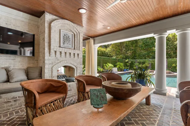 $1,900,000 | 3700 Bobbin Brook Way, Tallahassee, FL 32312