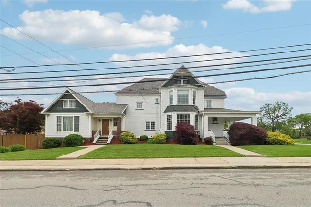$345,000 | 134 4th Street, Ellwood City, PA 16117