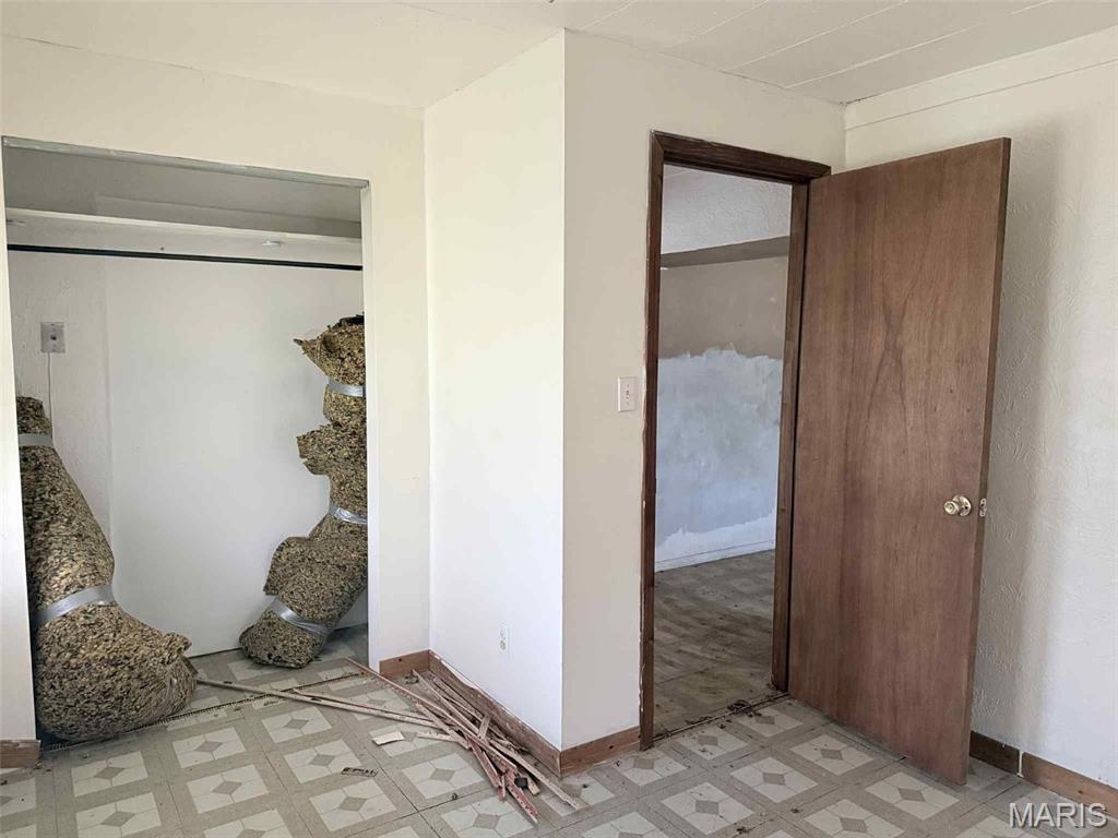 8700 Old Bunkum Road Caseyville, IL 62232 - Photo 11 of 20