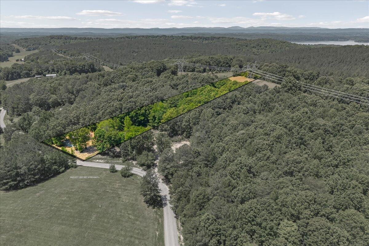 1629 Wasson Road Ten Mile, TN 37880 - Photo 8 of 27 a view of outdoor space and ocean view