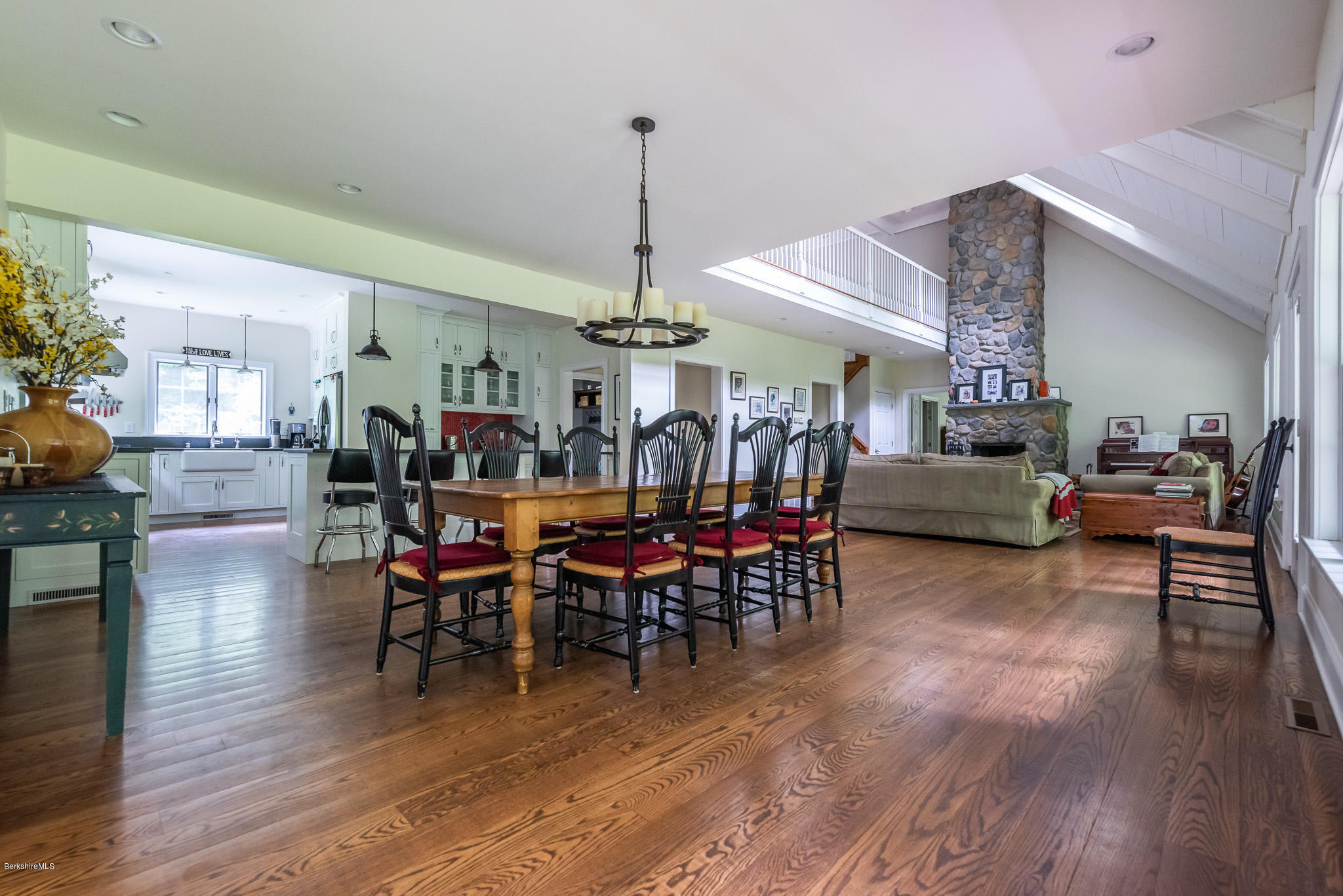 851 W Road Sheffield, MA 01230 - Photo 4 of 30 DINING AREA IN GREAT ROOM