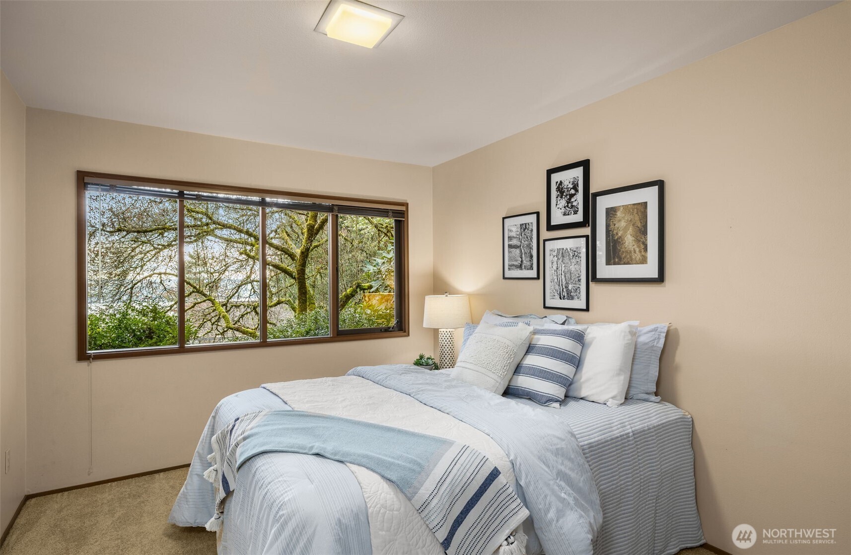 8440 West Mercer Way Mercer Island, WA 98040 - Photo 30 of 34