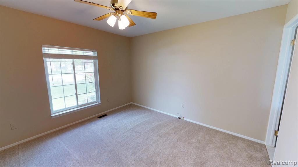 46707 Maidstone Road Canton, MI 48187 - Photo 12 of 33