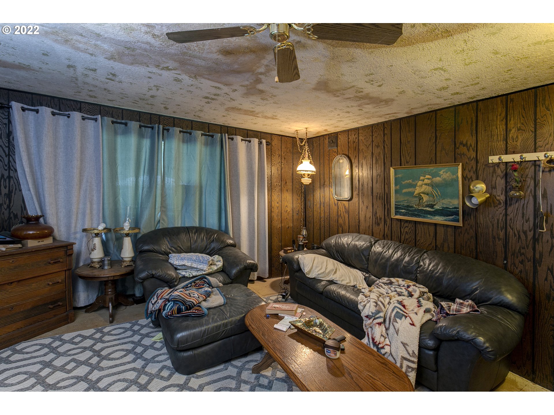 80369 Sha-NE-Mah Road Seaside, OR 97138 - Photo 5 of 32 Living Room
