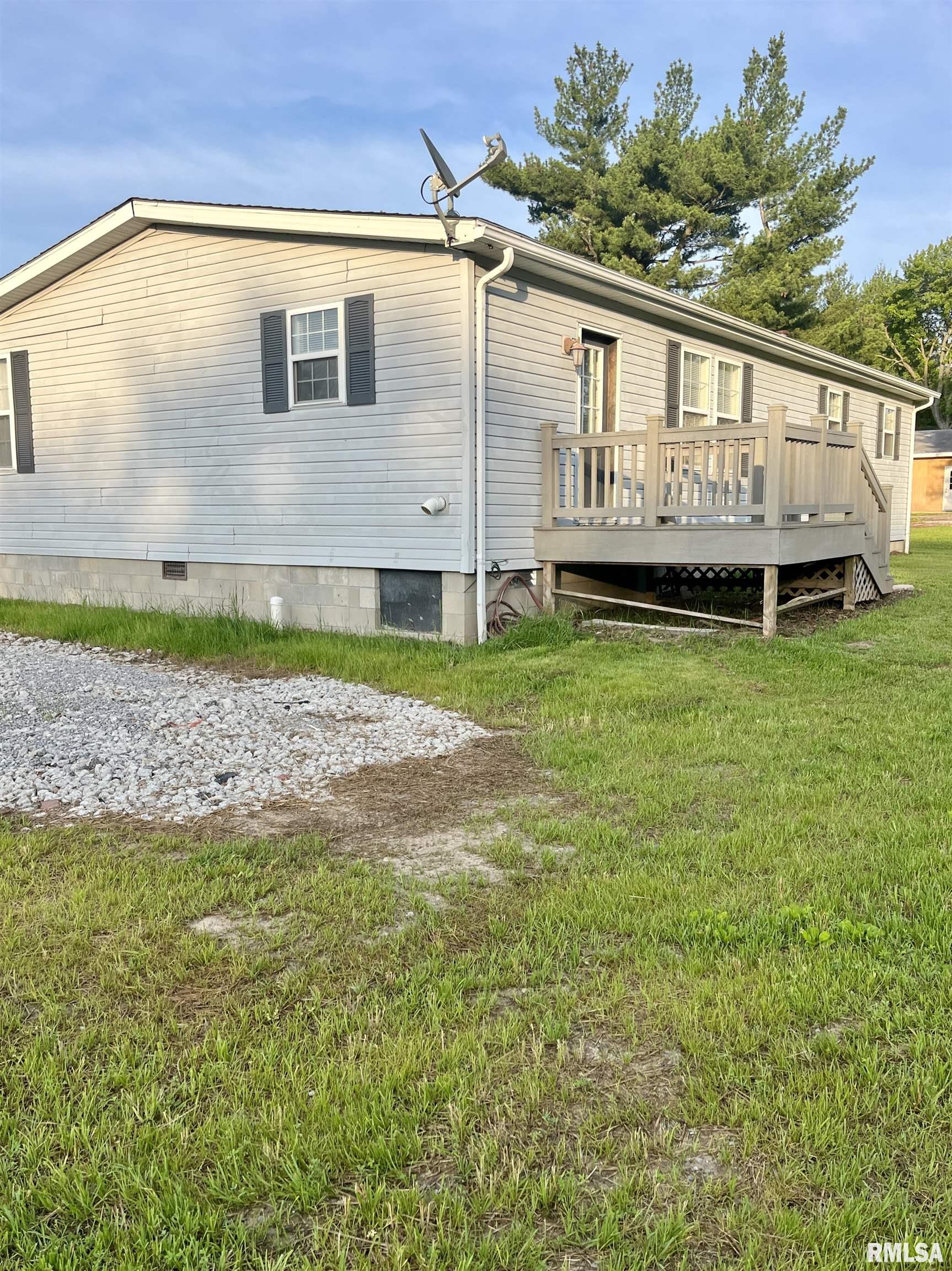 17227 Number 9 Blacktop West Frankfort, IL 62896 - Photo 3 of 12