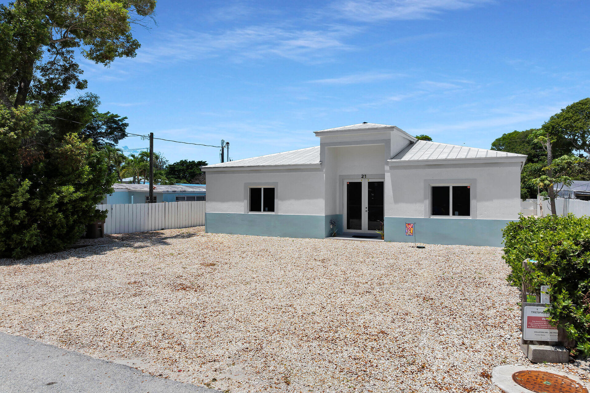 21 Tina Place Key Largo, FL 33037 - Photo 38 of 42 Plenty of parking