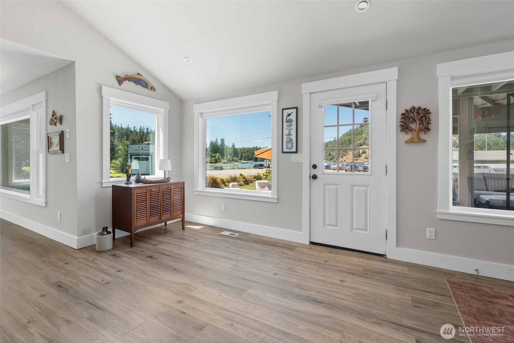 213 Cornet Bay Road Oak Harbor, WA 98277 - Photo 10 of 38