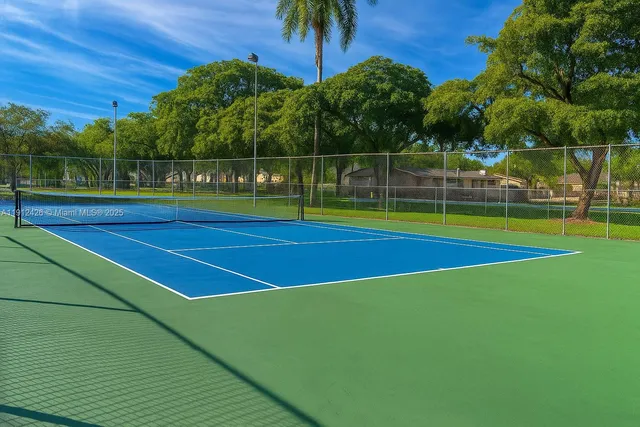 a view of a tennis court